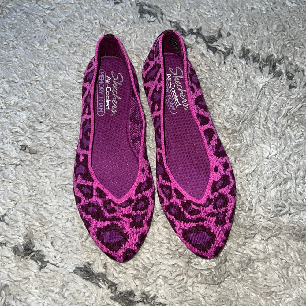 Women’s flats